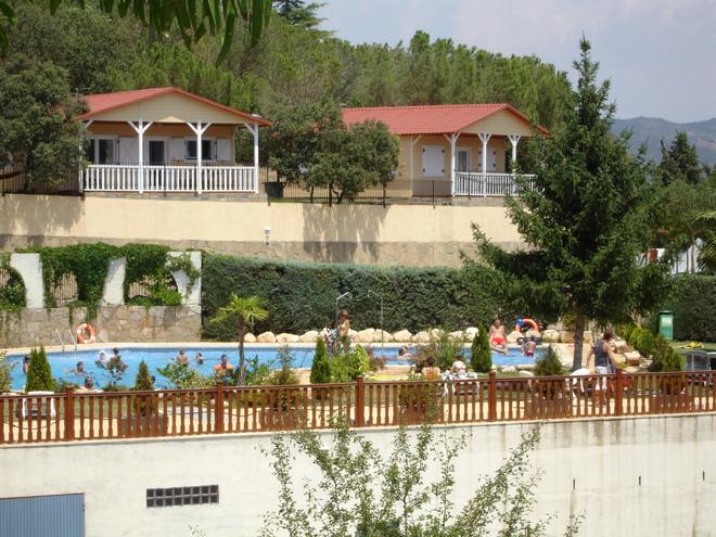 מלון La Puebla De Castro Camping Lago Barasona מראה חיצוני תמונה